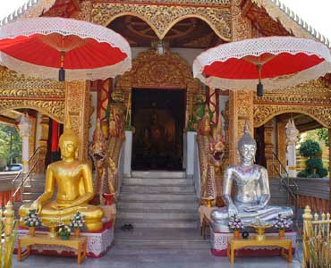 Wat Phra Singh Aussenansicht
